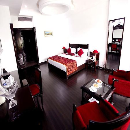 Kc Cross Road Hotel Panchkula Exterior foto