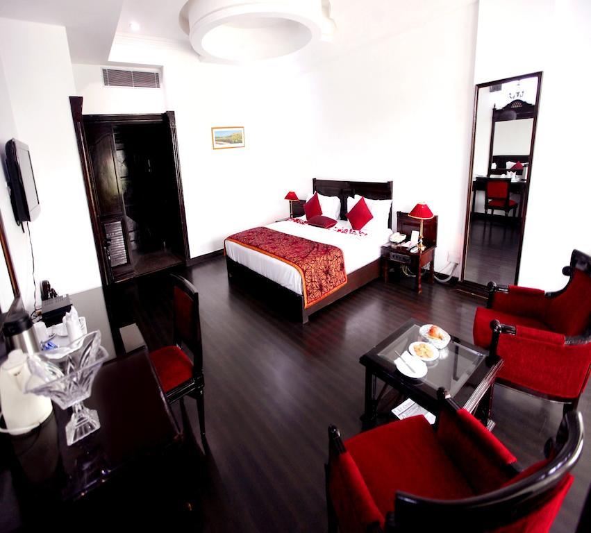 Kc Cross Road Hotel Panchkula Exterior foto